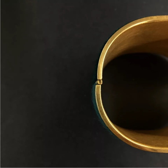 CELINE Manchette Green Fur & Gold Tone Bracelet - Picture 4 of 8